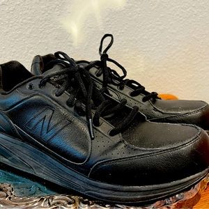 New Balance 928 woman’s black graphite leather shoes size 12